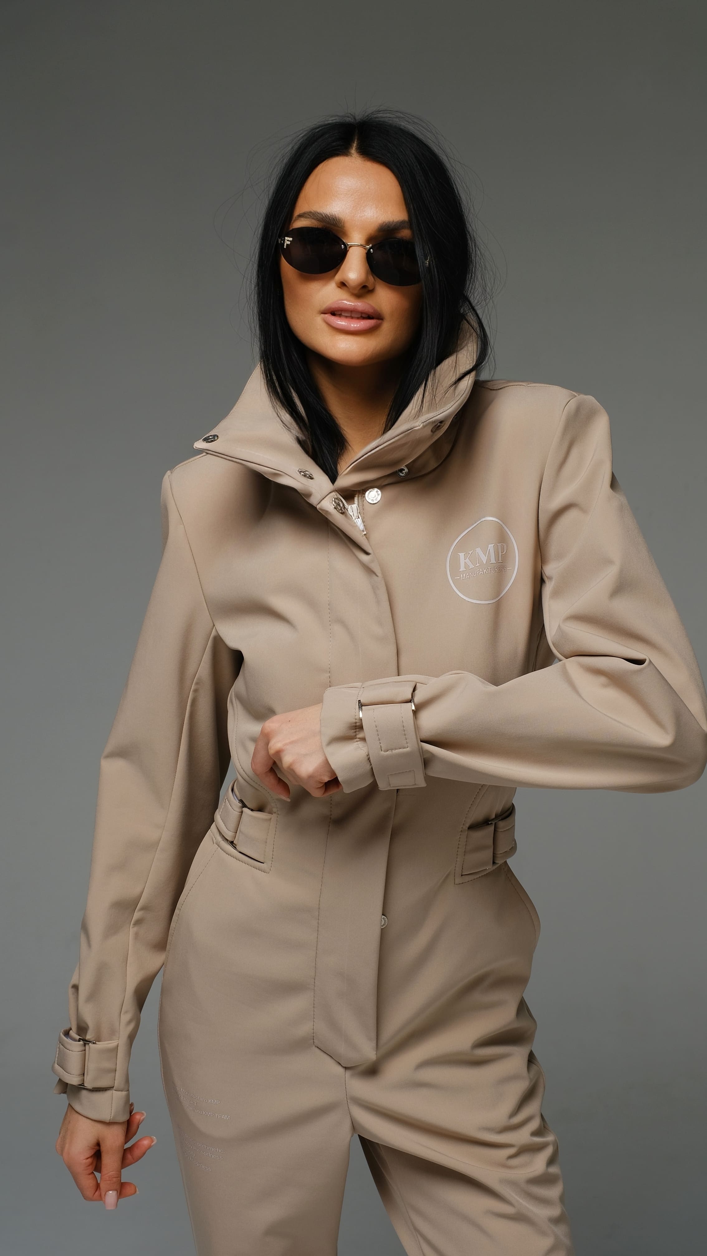 Женский демисезонный комбинезон Фрейле Стрит песочный softshell Manufaktura KMP