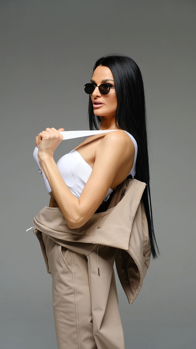 Женский демисезонный комбинезон Фрейле Стрит песочный softshell Manufaktura KMP