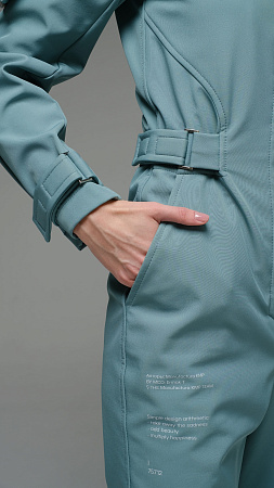 Женский комбинезон Бирюзовый Стрит песочный softshell Manufaktura KMP — вид спереди