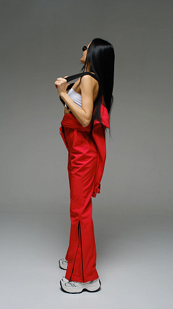 Женский комбинезон Бургундия Стрит красный softshell Manufaktura KMP — вид спереди