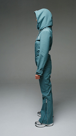 Женский комбинезон Бирюзовый Стрит песочный softshell Manufaktura KMP — вид спереди