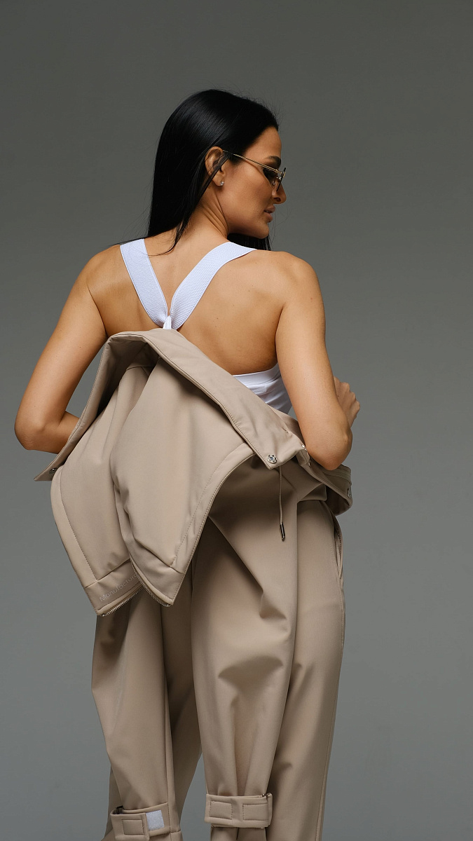 Женский демисезонный комбинезон Фрейле Стрит песочный softshell Manufaktura KMP