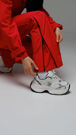 Женский комбинезон Бургундия Стрит красный softshell Manufaktura KMP — вид спереди