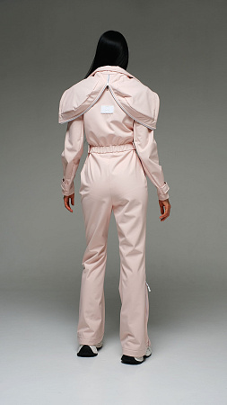 Женский комбинезон Пион Стрит песочный softshell Manufaktura KMP — вид спереди